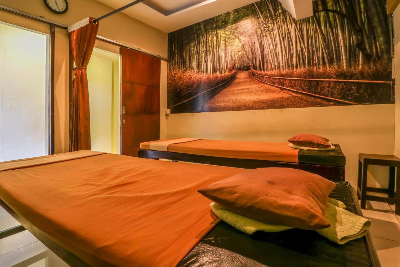 Oyo 2679 Exis Tropical And Sanur (Bali)