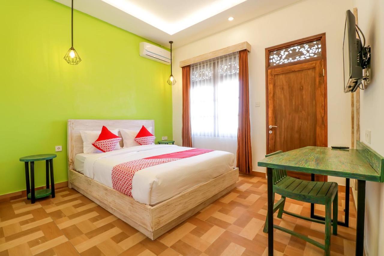 Oyo 2679 Exis Tropical And Sanur (Bali)