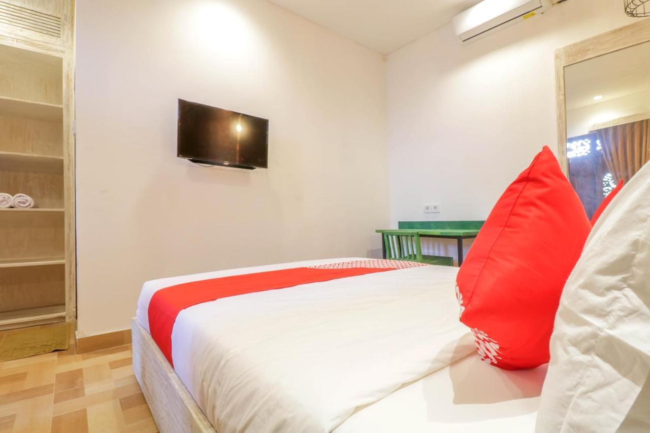 Hotel Oyo 2679 Exis Tropical And 2*