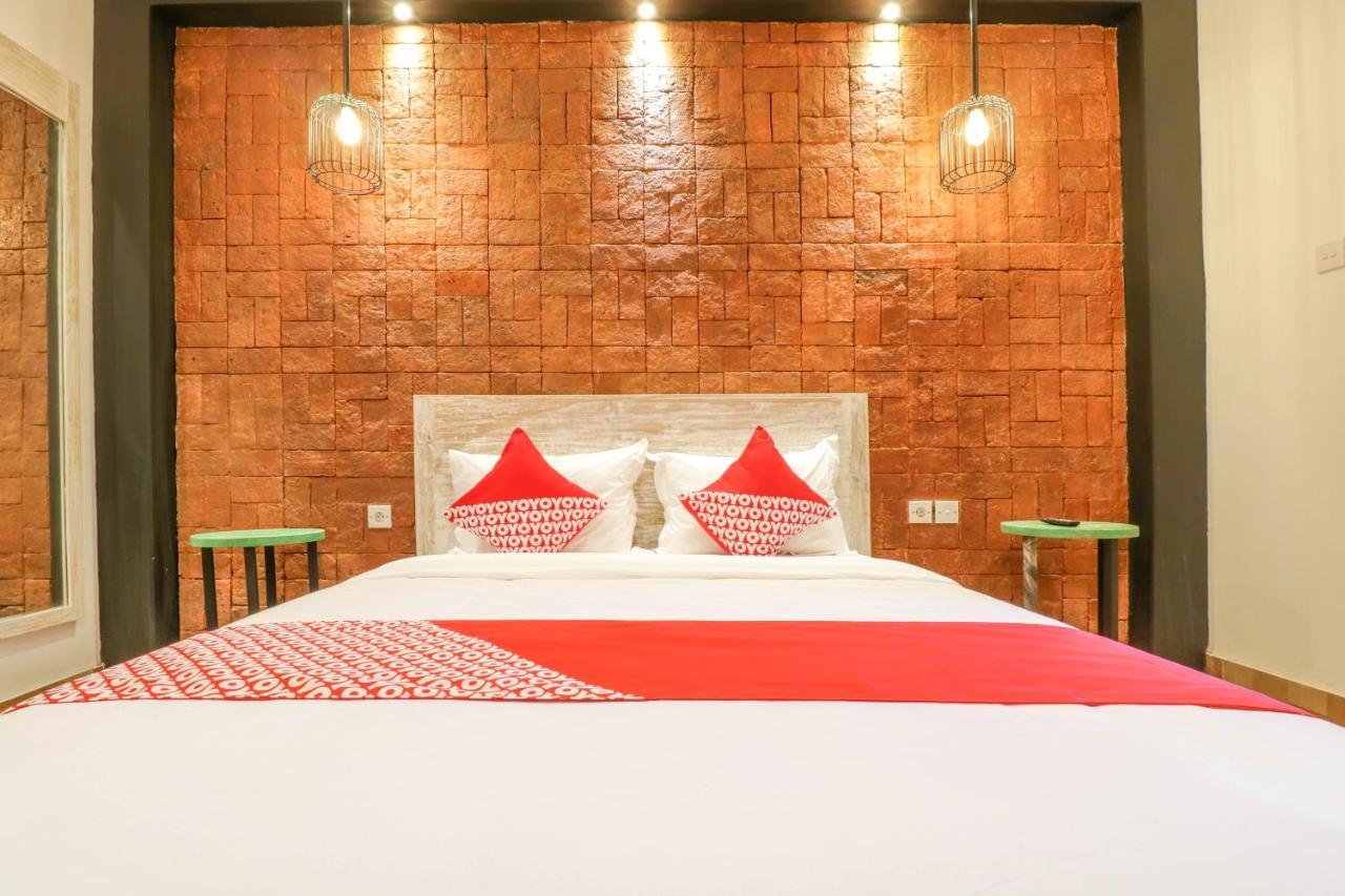 Oyo 2679 Exis Tropical And